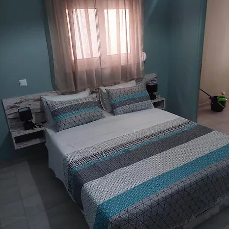 Akrotiri Luxury 3*