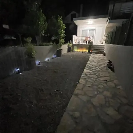 公寓式酒店 Akrotiri Luxury