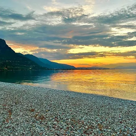 Апарт-отель Akrotiri Luxury