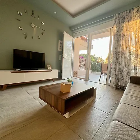 Akrotiri Luxury 3* Trapeza (Peloponnese)