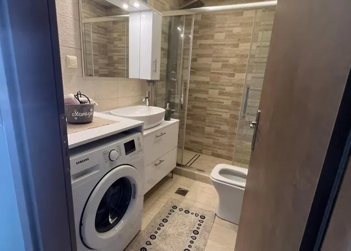 Akrotiri Luxury Trapeza (Peloponnese)