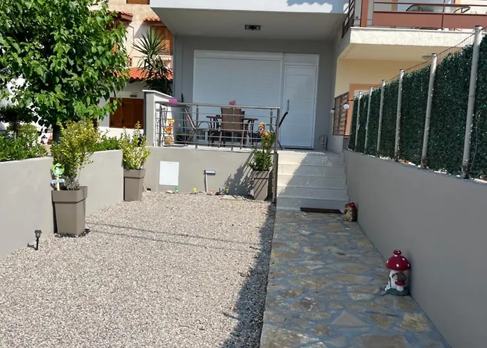 Apart-hotel Akrotiri Luxury Trapeza (Peloponnese)