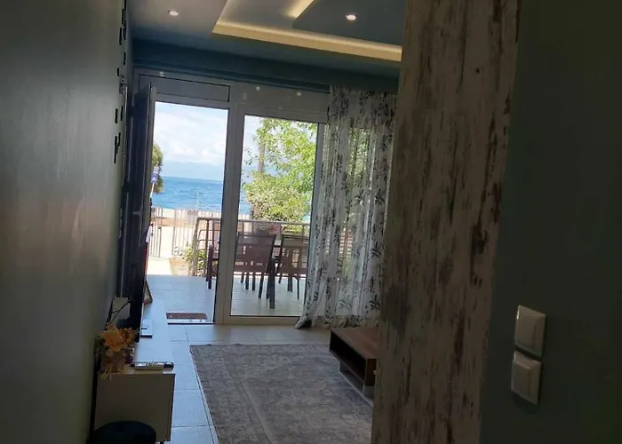 Akrotiri Luxury Апарт-отель