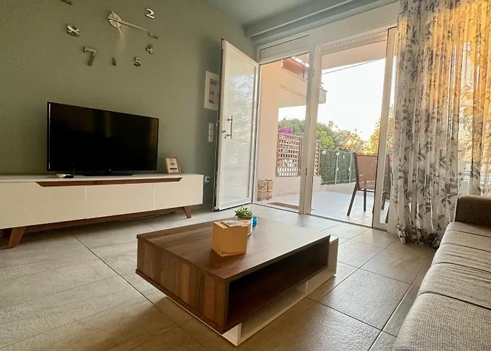 Akrotiri Luxury 3* Trapeza (Peloponnese)