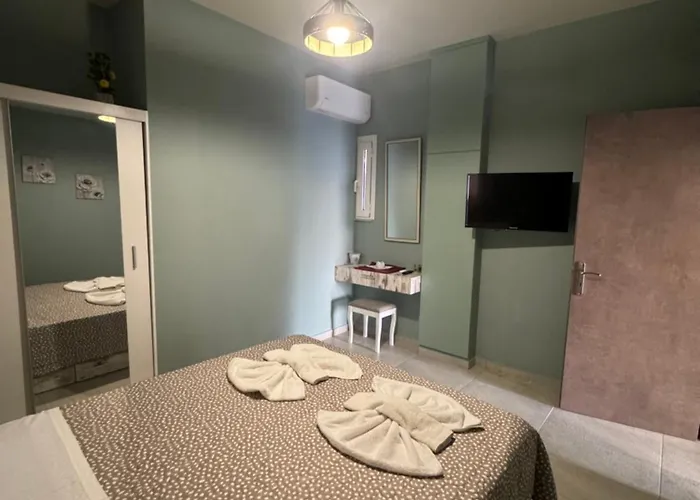 Apart-hotel Akrotiri Luxury 3*