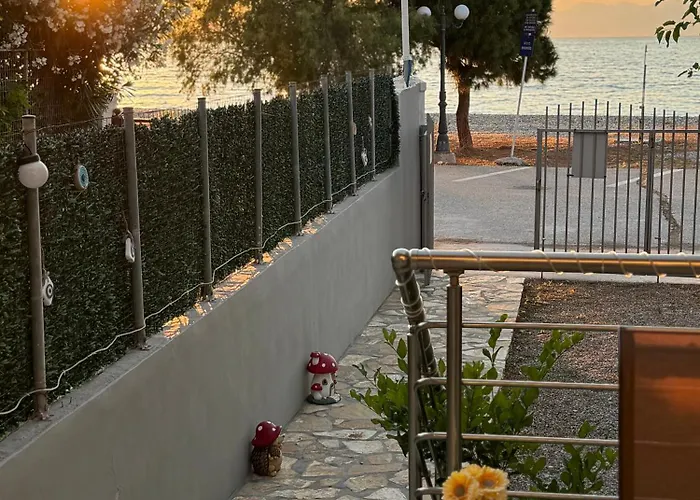 Апарт-отель Akrotiri Luxury 3*