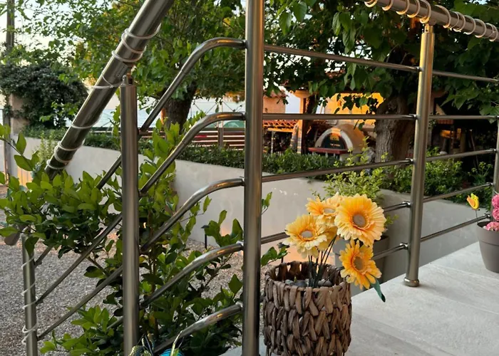 Akrotiri Luxury Apart-hotel Trapeza (Peloponnese)