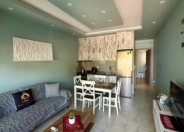 Akrotiri Luxury